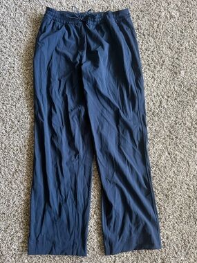 Women’s LuLulemon pants, Navy, L